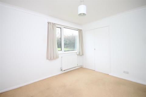 4 bedroom detached house to rent, BARN MEADOW LANE, GREAT BOOKHAM, KT23