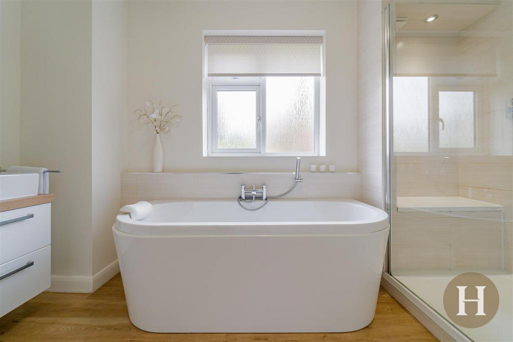 Hadleigh Estate Agents-12.jpg