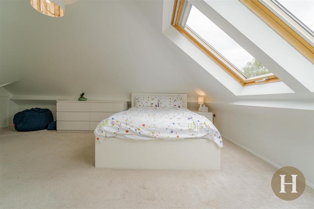 Hadleigh Estate Agents-28.jpg