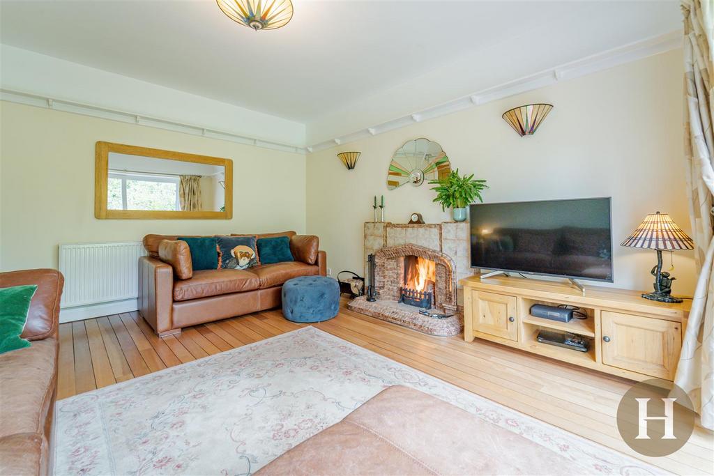 Hadleigh Estate Agents-38.jpg