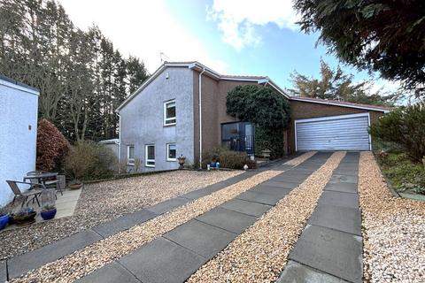 4 bedroom detached house for sale, 22 Broomhead Park, Dunfermline