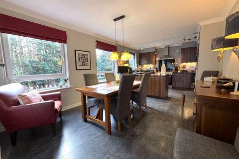 4 bedroom detached house for sale, 22 Broomhead Park, Dunfermline