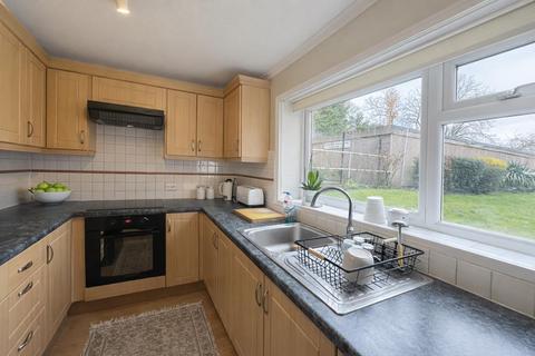 2 bedroom apartment to rent, The Limes Avenue, London N11