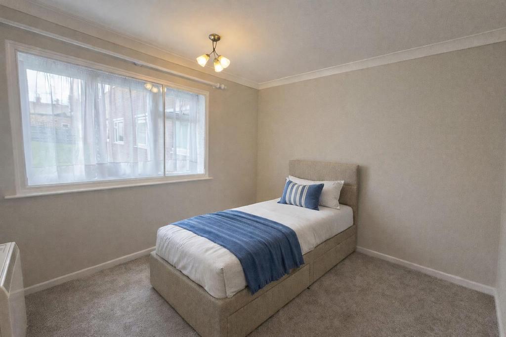 Small bedroom.png
