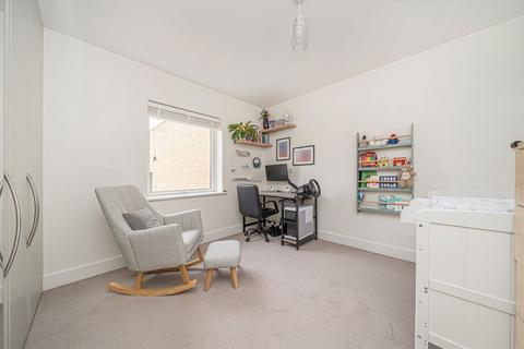 undefined, Frazer Nash Close, Isleworth TW7