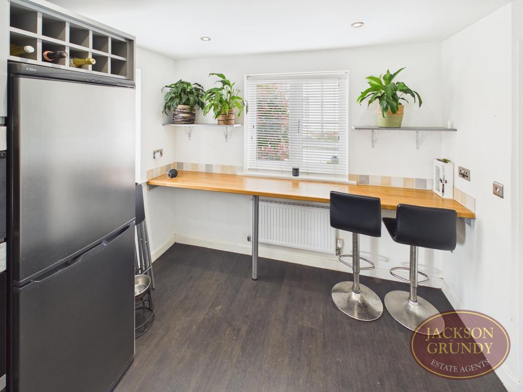 2 Garner Close