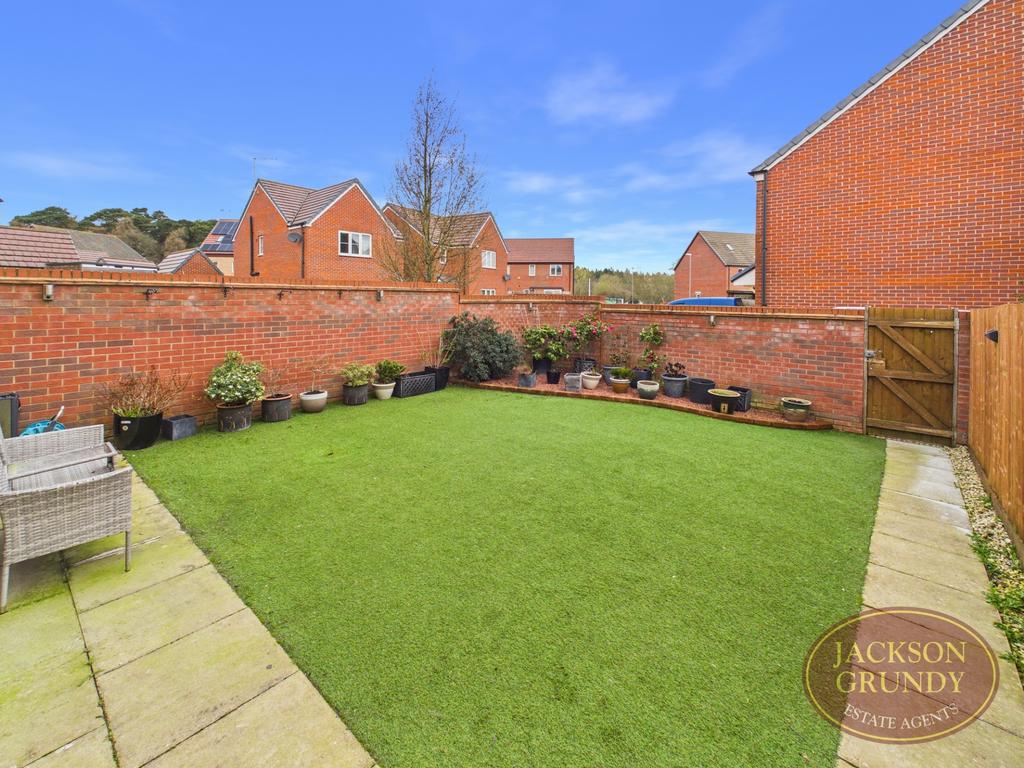 2 Garner Close
