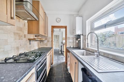 2 bedroom semi-detached house to rent, Roselands Gardens, Hampshire SO17