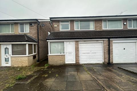 3 bedroom semi-detached house to rent, Mickleden Avenue, Preston, PR2