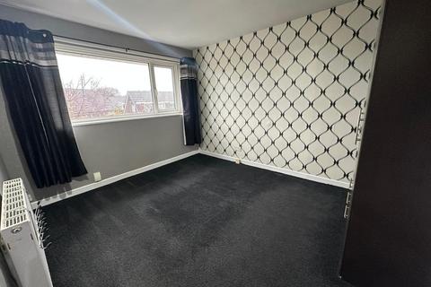 3 bedroom semi-detached house to rent, Mickleden Avenue, Preston, PR2