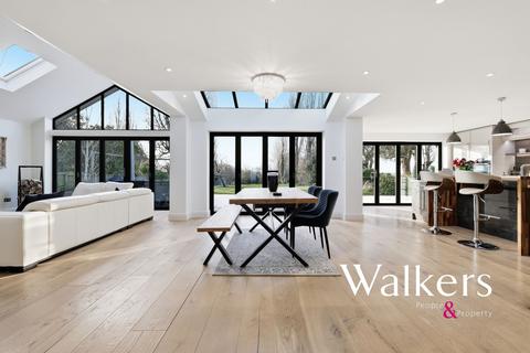 5 bedroom detached house for sale, Mountnessing Road, Billericay