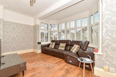 Studio for sale, Westmoreland Avenue, Hornchurch, Essex