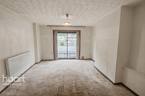undefined, Llanover Road Estate, Pontypool