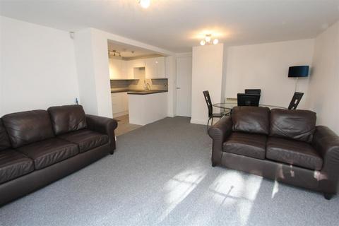 2 bedroom flat to rent, Old Park Road, Roundhay