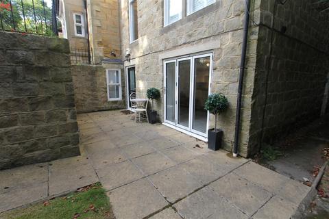 2 bedroom flat to rent, Old Park Road, Roundhay