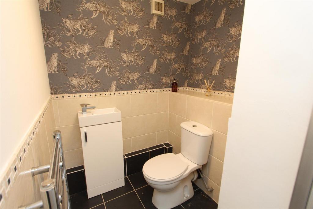 Guest wc.JPG
