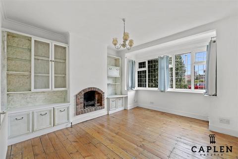 3 bedroom terraced house to rent, Brackley Square, Woodford Green