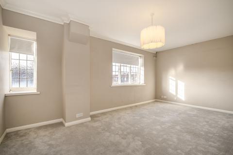 1 bedroom flat for sale, Portsmouth Road, London, SW15
