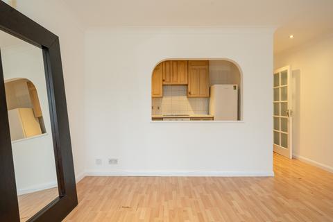 2 bedroom flat for sale, British Grove South, London, W4
