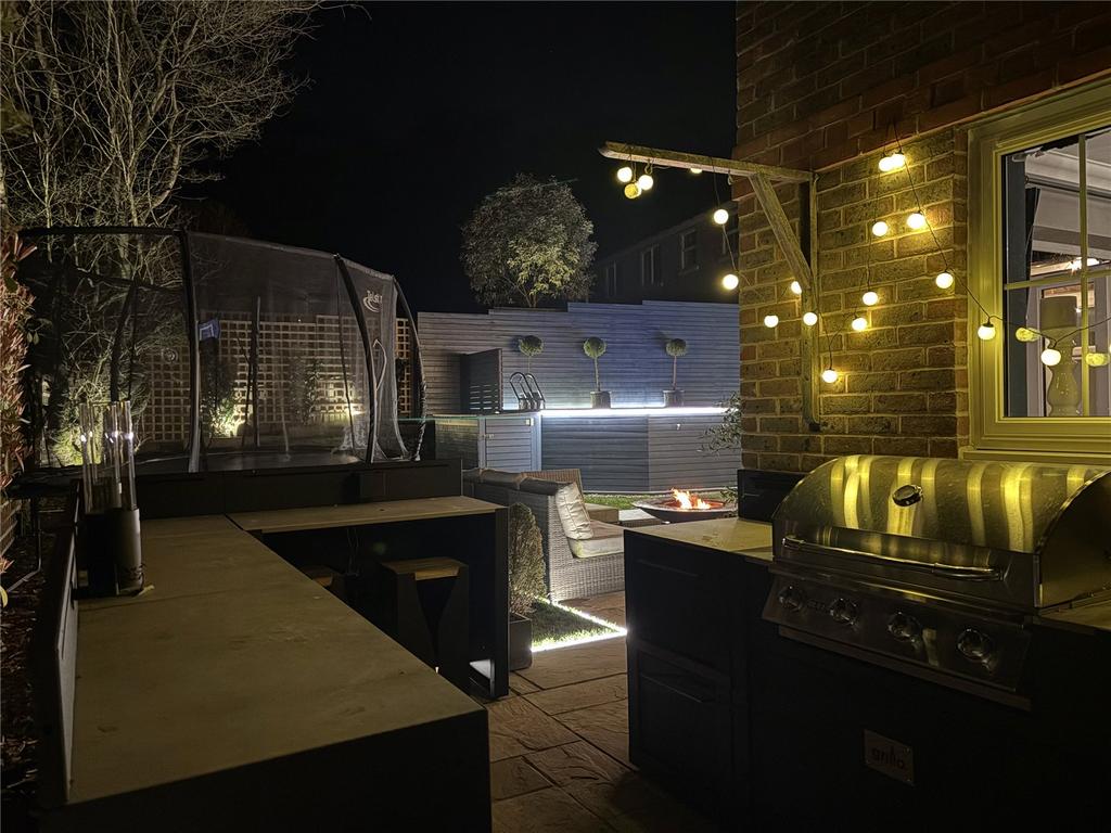 Dusk Outdoor Kitchen
