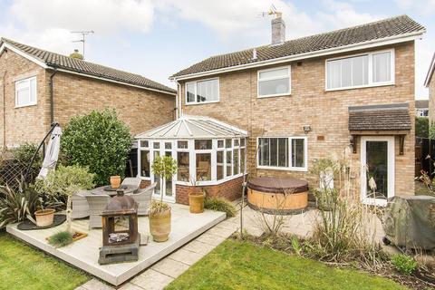 4 bedroom detached house for sale, Barnard Gardens, MARKET HARBOROUGH