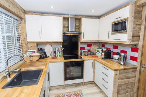 4 bedroom detached house for sale, Barnard Gardens, MARKET HARBOROUGH