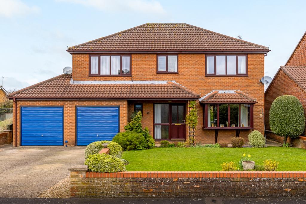 12 Pear Tree Road (Frampton)-8