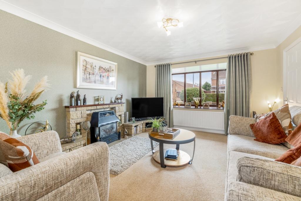 12 Pear Tree Road (Frampton)-21