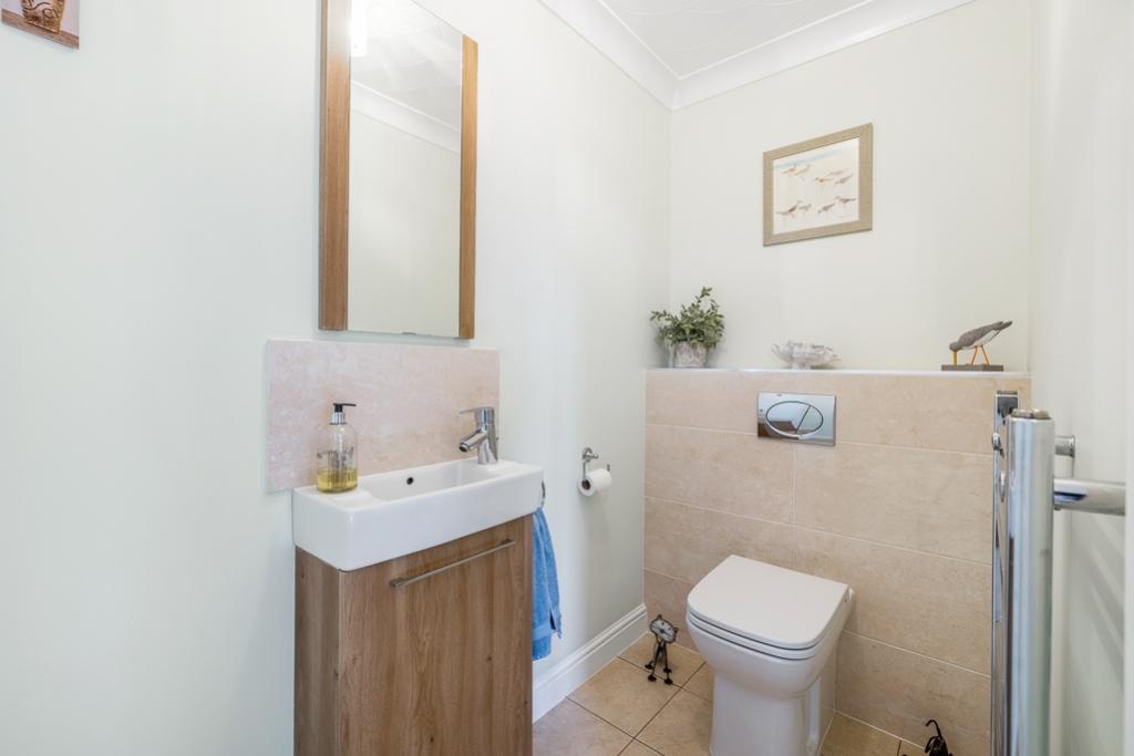 12 Pear Tree Road (Frampton)-14