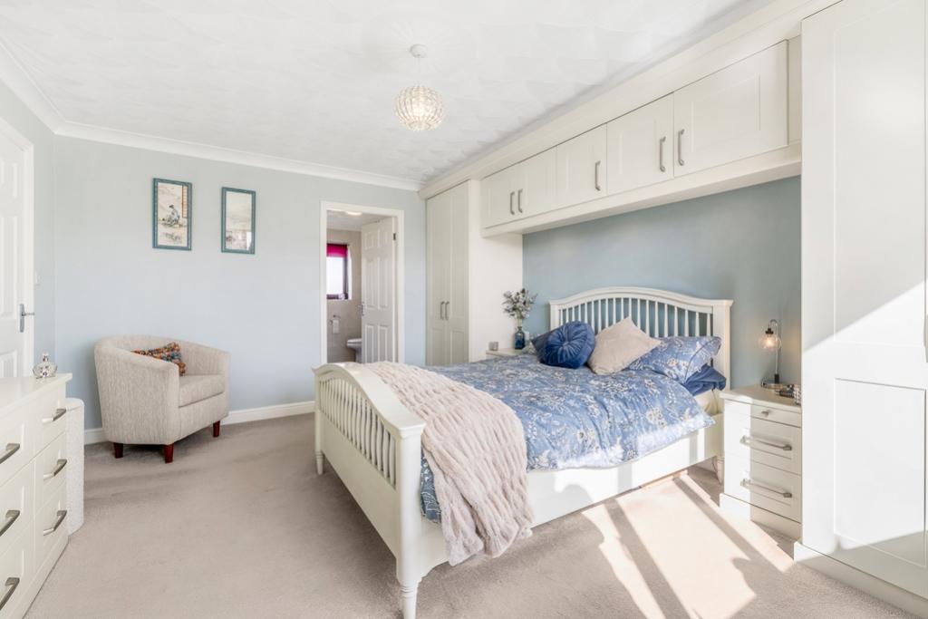 12 Pear Tree Road (Frampton)-31