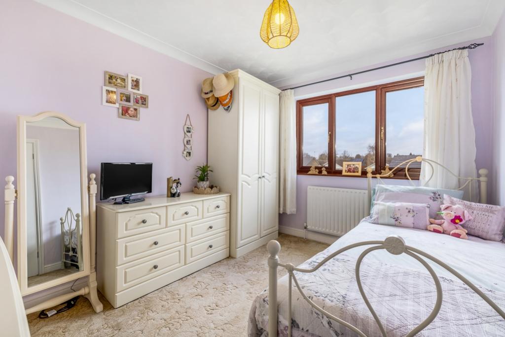 12 Pear Tree Road (Frampton)-27