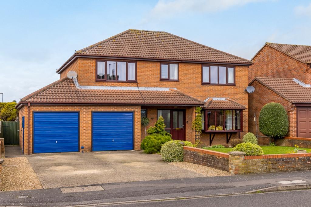 12 Pear Tree Road (Frampton)-5
