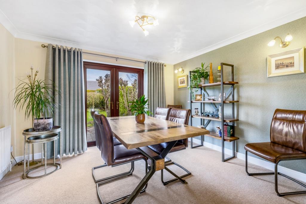 12 Pear Tree Road (Frampton)-24