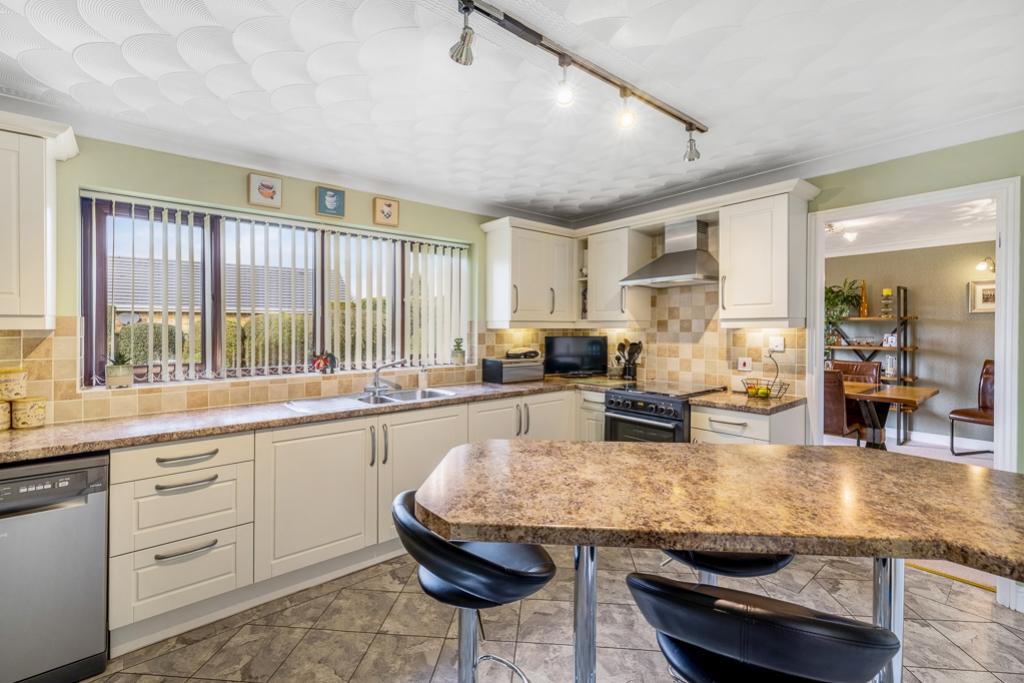 12 Pear Tree Road (Frampton)-18