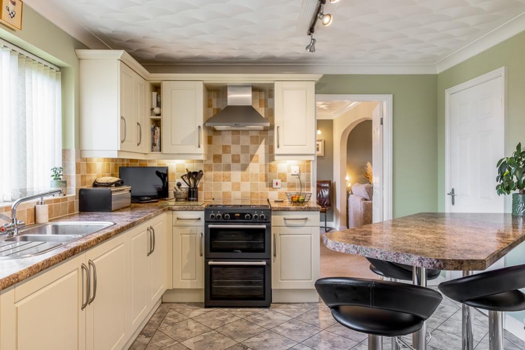 12 Pear Tree Road (Frampton)-17