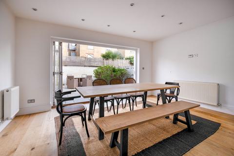 3 bedroom flat for sale, Wandsworth Bridge Road, London, SW6
