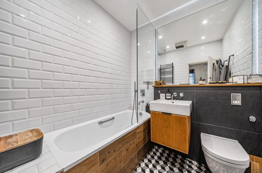 1075335 (9)