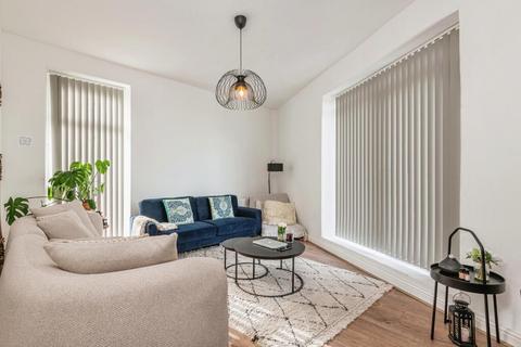 3 bedroom end of terrace house for sale, High Spring Road, Thwaites Brow, Keighley, BD21