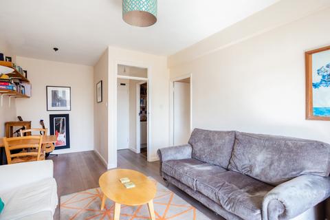 2 bedroom flat for sale, Upper Richmond Road, London, SW15