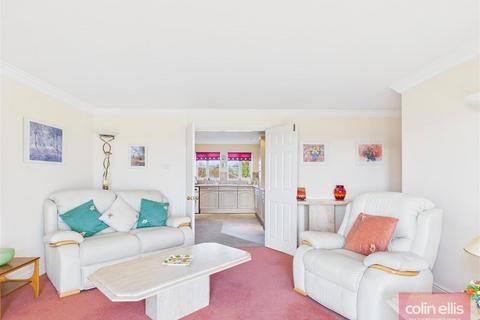 2 bedroom flat for sale, Grenadier Court, Scarborough