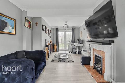 undefined, Lakeside, Rainham