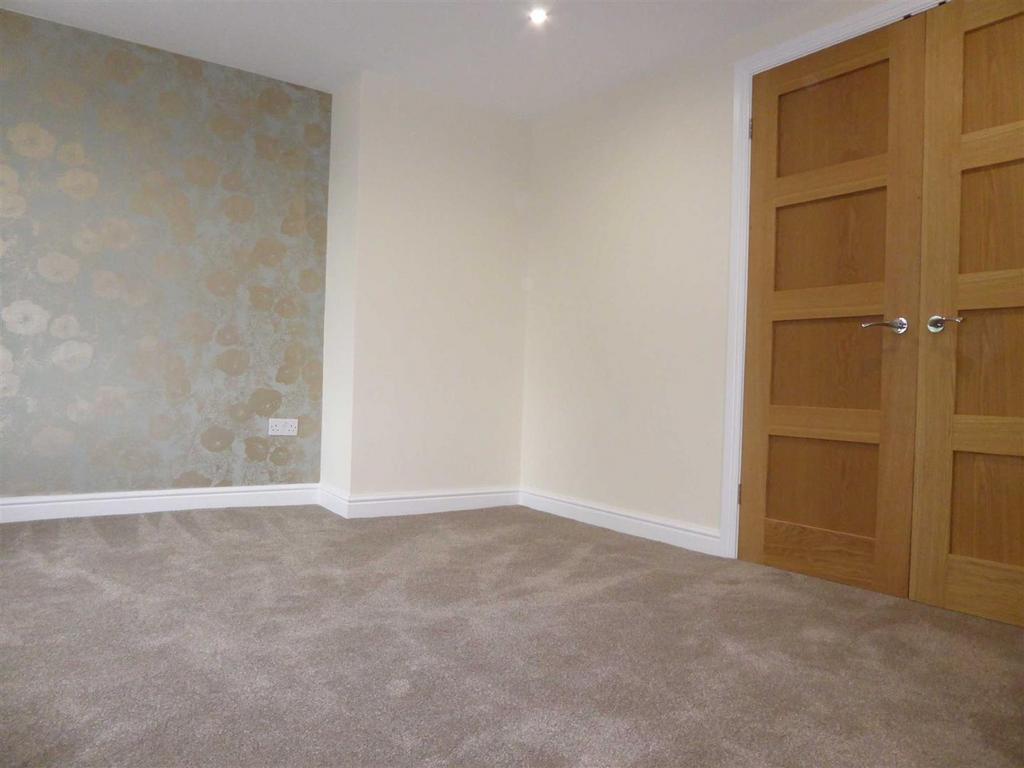 Bedroom: