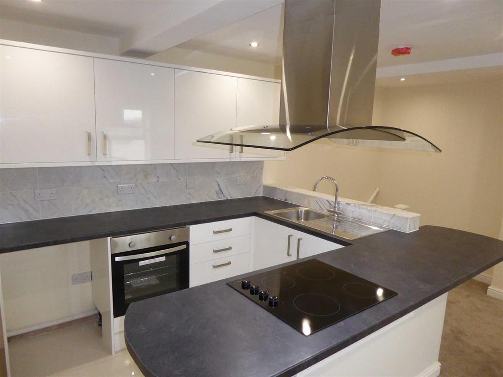 Fitted Kitchen Area: