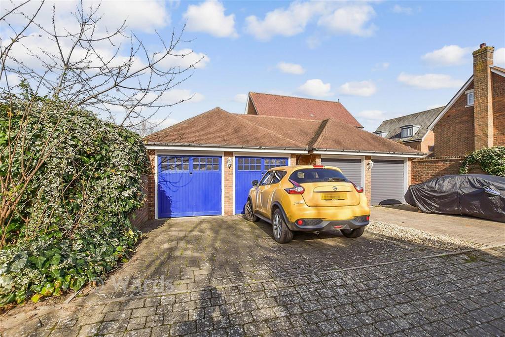 Garage.