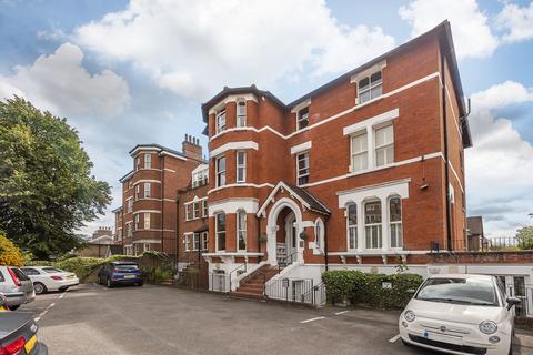 1 bedroom flat for sale, Upper Richmond Road, London, SW15