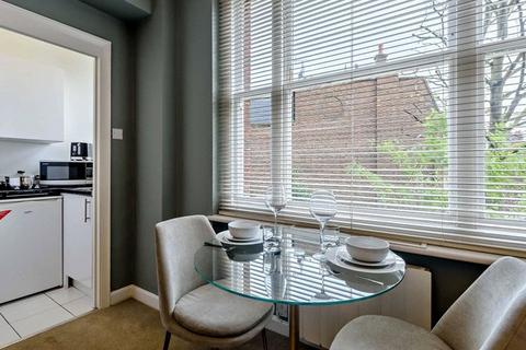 1 bedroom flat to rent, Hill Street, London, W1J