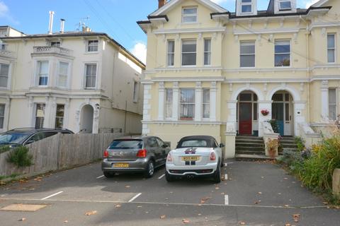 2 bedroom flat to rent, Upper Grosvenor Road, Tunbridge Wells