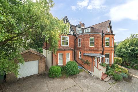 3 bedroom flat for sale, Snatts Hill, Oxted, RH8