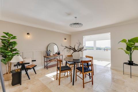 4 bedroom detached house for sale, Gileston Road, Gileston, Vale Of Glamorgan, CF62 4HU