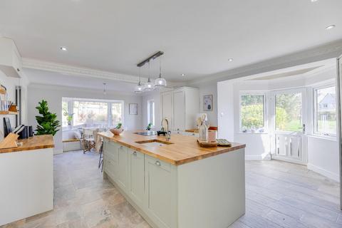 4 bedroom detached house for sale, Gileston Road, Gileston, Vale Of Glamorgan, CF62 4HU